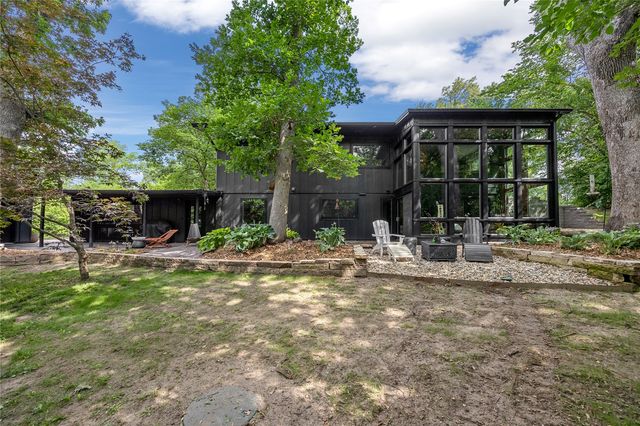 1790 Timber Ridge Drive, Cedar Rapids, IA 52403