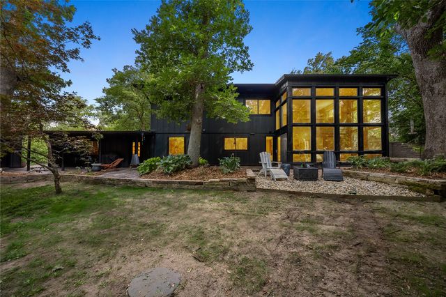 1790 Timber Ridge Drive, Cedar Rapids, IA 52403
