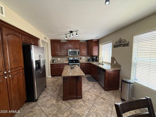 18882 N 77TH Avenue, Glendale, AZ 85308