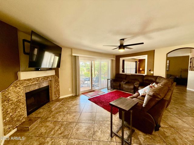 18882 N 77TH Avenue, Glendale, AZ 85308