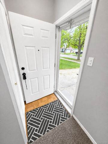 813 McKeighan Avenue, Flint, MI 48507
