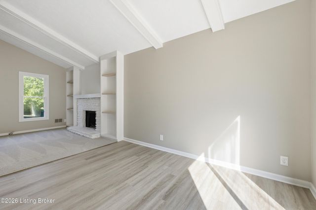 9201 Marse Henry Dr, Jeffersontown, KY 40299