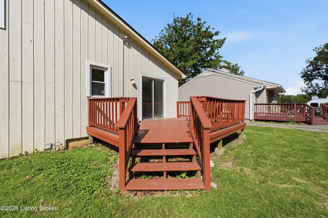 9201 Marse Henry Dr, Jeffersontown, KY 40299