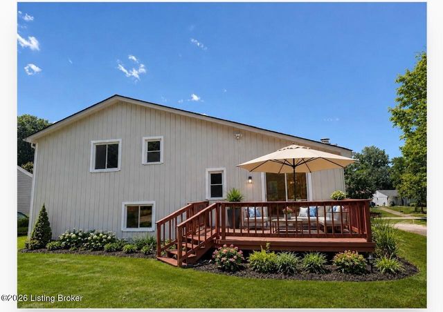 9201 Marse Henry Dr, Jeffersontown, KY 40299