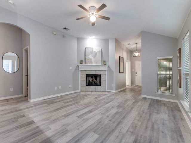 1636 Spanish Moss Way, Savannah, TX 76227