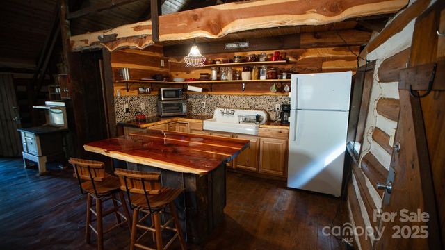 4189 Bristol Place, Collettsville, NC 28611