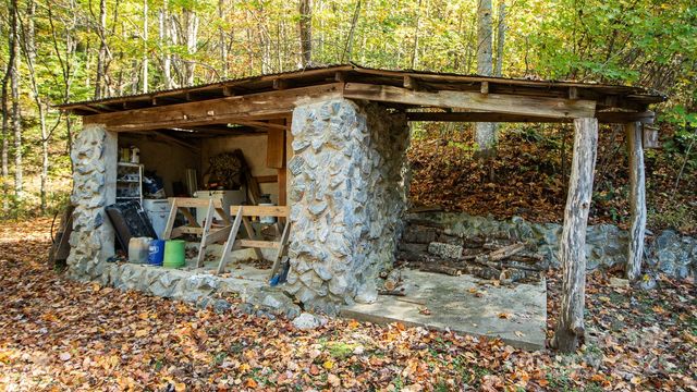 4189 Bristol Place, Collettsville, NC 28611