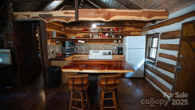 4189 Bristol Place, Collettsville, NC 28611