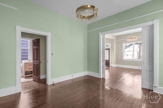 221 W 39th Street, Savannah, GA 31401