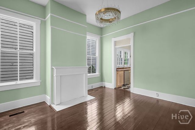 221 W 39th Street, Savannah, GA 31401
