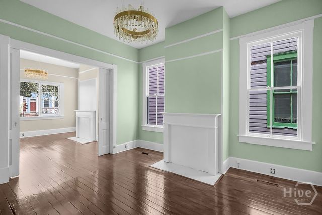 221 W 39th Street, Savannah, GA 31401
