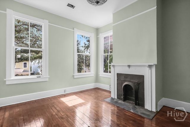 221 W 39th Street, Savannah, GA 31401