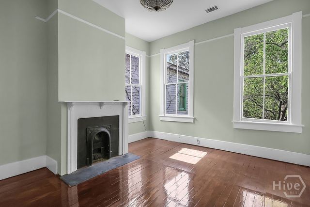 221 W 39th Street, Savannah, GA 31401