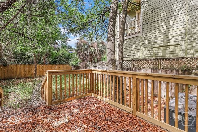221 W 39th Street, Savannah, GA 31401