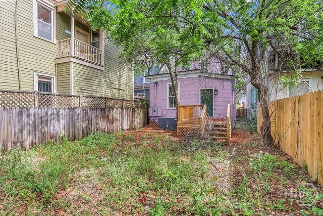 221 W 39th Street, Savannah, GA 31401