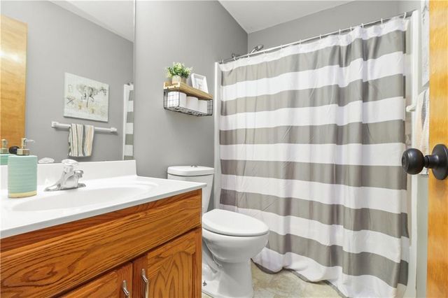 1715 Overbrook Lane, Raymore, MO 64083