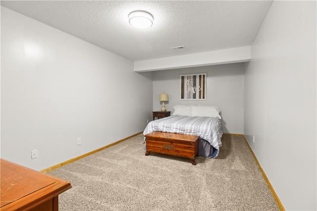 1715 Overbrook Lane, Raymore, MO 64083