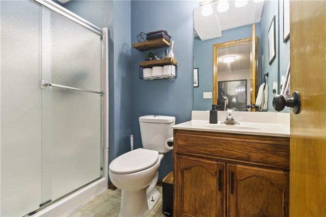 1715 Overbrook Lane, Raymore, MO 64083