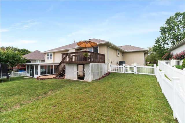 1715 Overbrook Lane, Raymore, MO 64083