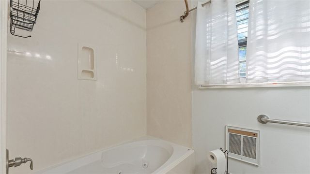 476 N Oliver Avenue, Fayetteville, AR 72701