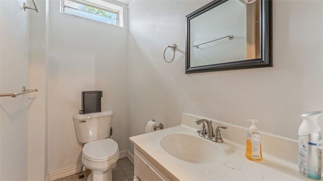 476 N Oliver Avenue, Fayetteville, AR 72701