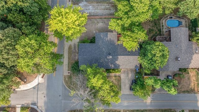 476 N Oliver Avenue, Fayetteville, AR 72701