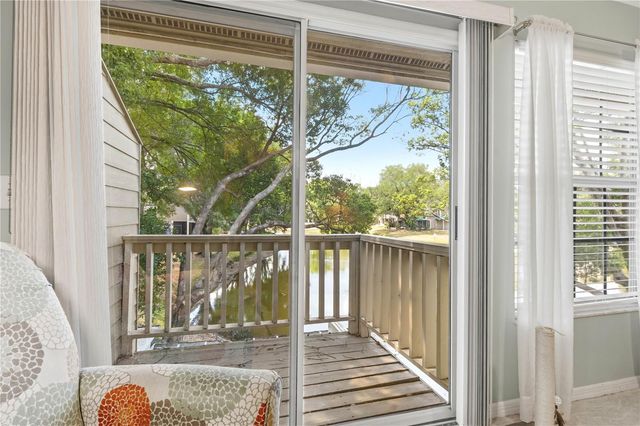 9034 LAKE PLACE LANE 9034, Tampa, FL 33634