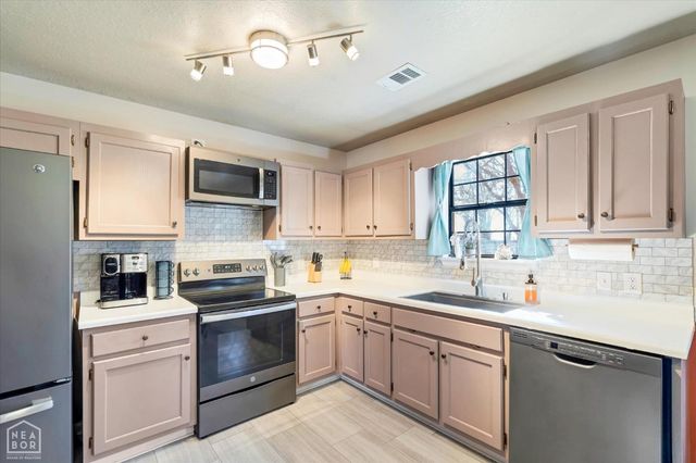 132 County Road 622, Jonesboro, AR 72404