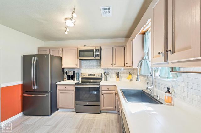 132 County Road 622, Jonesboro, AR 72404