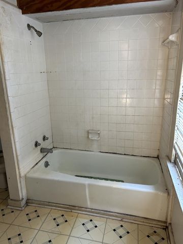 1626 Church Street, Galveston, TX 77550