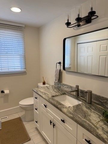 45 Mulberry Cir, Ayer, MA 01432