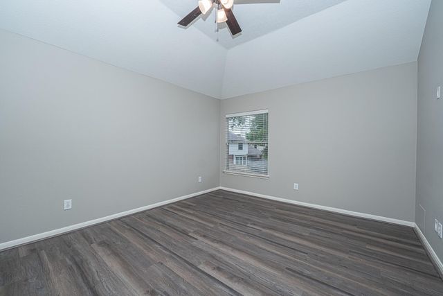 406 N Marathon Way, Stafford, TX 77477