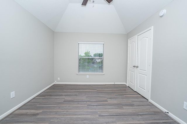 406 N Marathon Way, Stafford, TX 77477