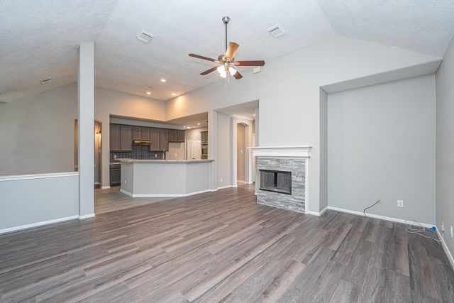 406 N Marathon Way, Stafford, TX 77477