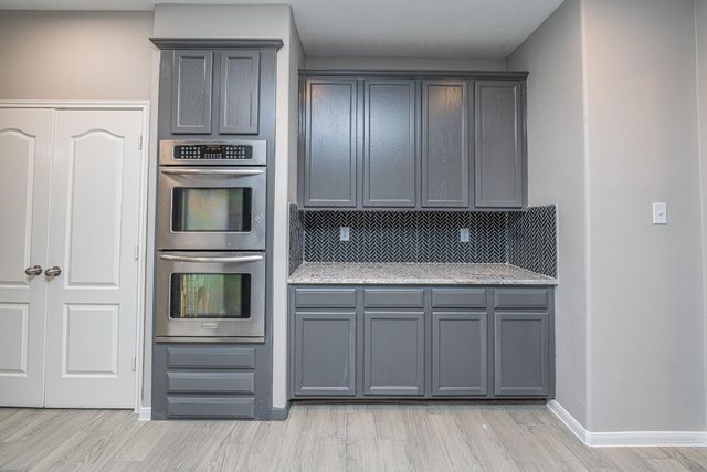 406 N Marathon Way, Stafford, TX 77477