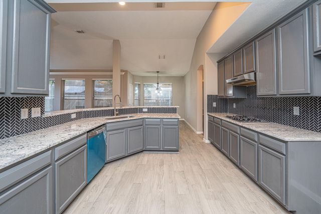 406 N Marathon Way, Stafford, TX 77477