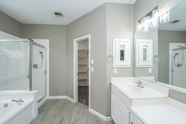 406 N Marathon Way, Stafford, TX 77477