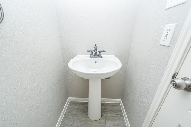 406 N Marathon Way, Stafford, TX 77477