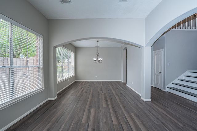 406 N Marathon Way, Stafford, TX 77477
