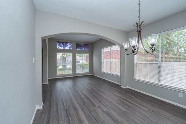 406 N Marathon Way, Stafford, TX 77477
