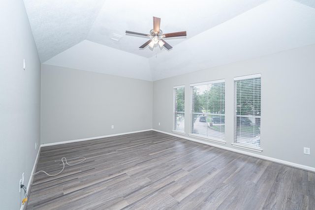 406 N Marathon Way, Stafford, TX 77477