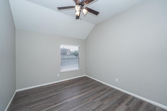 406 N Marathon Way, Stafford, TX 77477