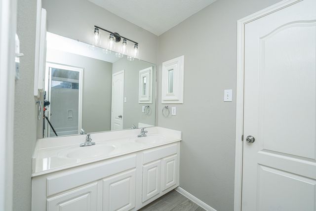 406 N Marathon Way, Stafford, TX 77477