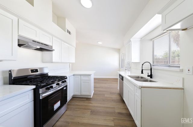 3504 Charlotte Street, Bakersfield, CA 93313