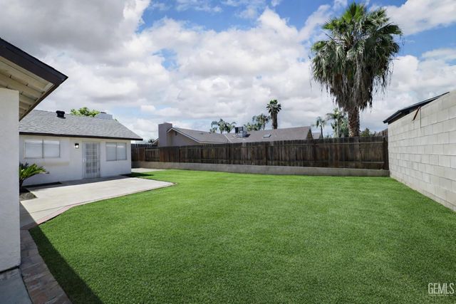 3504 Charlotte Street, Bakersfield, CA 93313