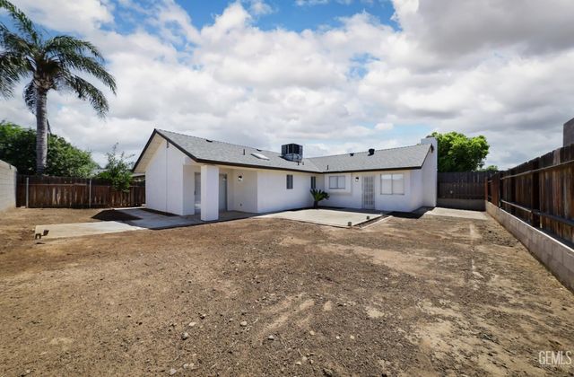 3504 Charlotte Street, Bakersfield, CA 93313