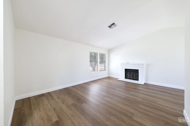 3504 Charlotte Street, Bakersfield, CA 93313