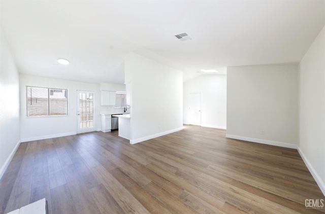 3504 Charlotte Street, Bakersfield, CA 93313