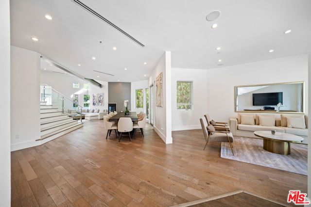 363 N SWEETZER Avenue, Los Angeles, CA 90048