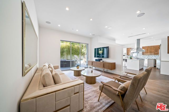 363 N SWEETZER Avenue, Los Angeles, CA 90048